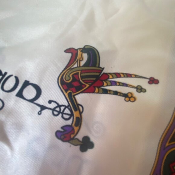 Vtg Book of Kells Irish Green Silk Scarf Celtic Knot Animal Griffins 12" x 52" - Picture 6 of 9